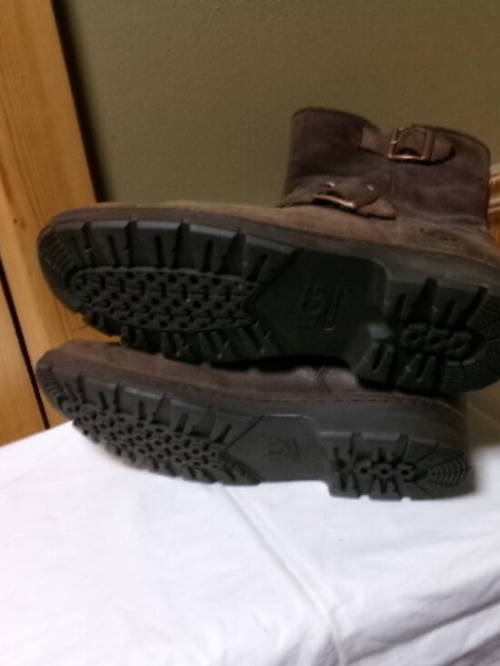 Mens brown Ugg harness boots zip side shearling lined good shape us 11 mid calf